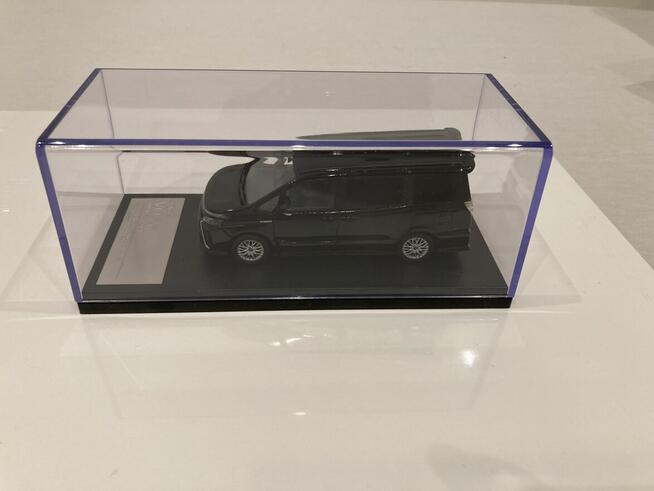 Hi-Story TOYOTA VOXY Hybrid ZS 2019 1:43