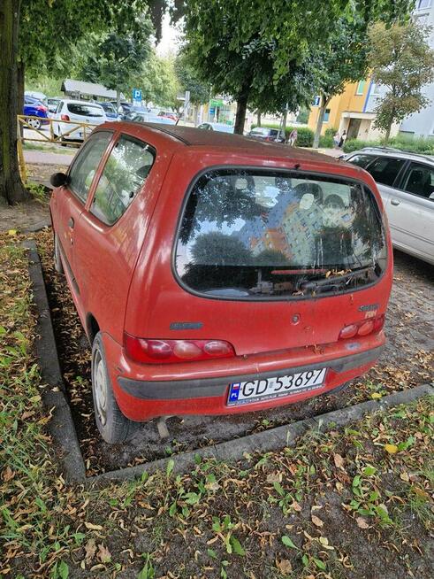 Syndyk sprzeda udział 1/2 w Fiat Seicento 2002 r.
