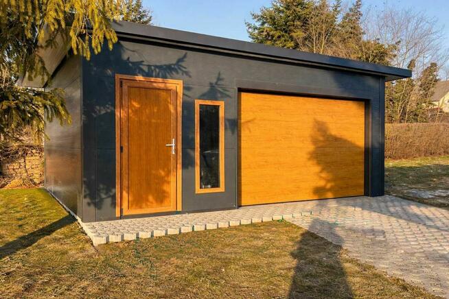 Garaż z płyty warstwowej 6x5 | okno FIX | Brama segmentowa