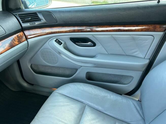 BMW 523 samochód osobowy 1998r