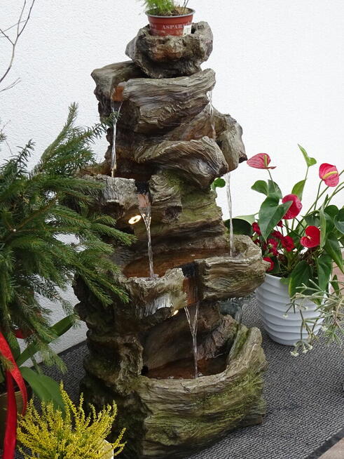 Fontanna Ogrodowa Dekoracyjna Wodny Skalnik wys. 103 cm