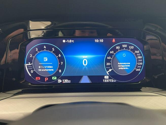 Volkswagen Golf VIII 1.0 eTSI Life DSG Hatchback