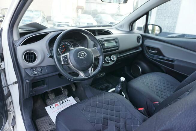 Toyota Yaris polski salon