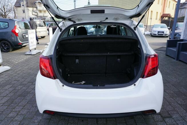 Toyota Yaris polski salon