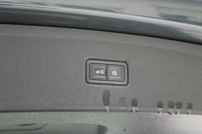 Audi Q5 40 TDI mHEV Quattro Advanced S tronic netto 105 609 PLN