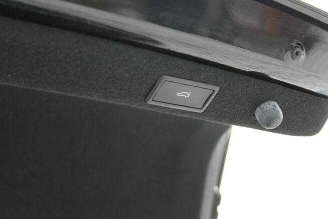 Škoda Superb Ambition DSG Nawigacja netto 73 089 PLN Gwarancja Virtual