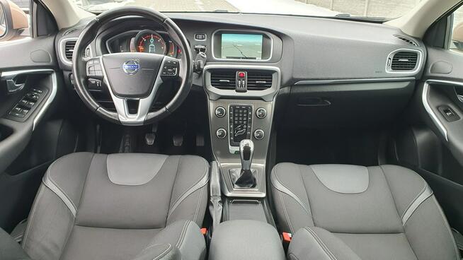 Volvo V40 2.0 D2 120KM # Momentum # NAVI # Półskóra # Piękny Kolor # Serwis ASO