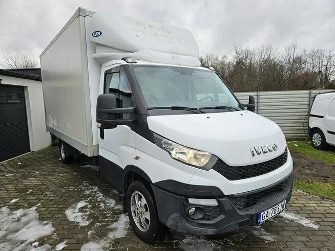 Iveco Daily 35S15 2.3 145KM bezwypadek NISKI PRZEBIEG winda FV 23% KONTENER