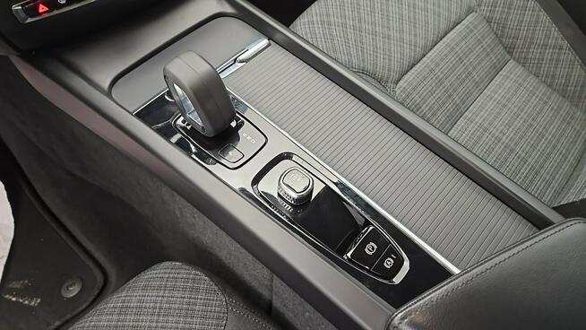 Volvo V60 2.0 B3 B Momentum Pro ! Z Polskiego Salonu ! Faktura VAT !