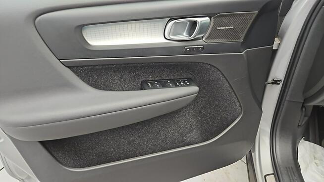 Volvo XC 40 T5 Plug-In Hybrid Plus Dark aut ! Z Polskiego Salonu ! Faktura Vat !