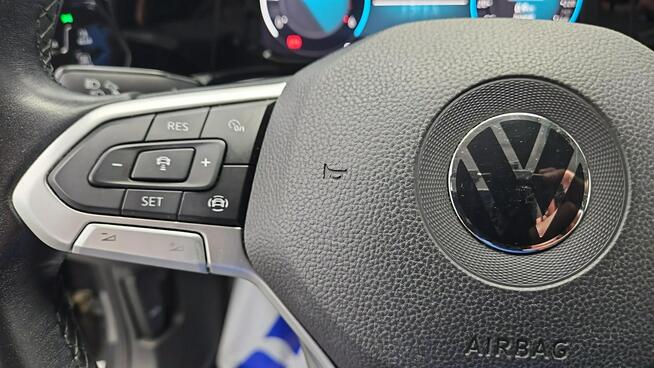 Volkswagen Golf VIII 2.0 TDI Life Variant ! Z Polskiego Salonu ! Faktura VAT !