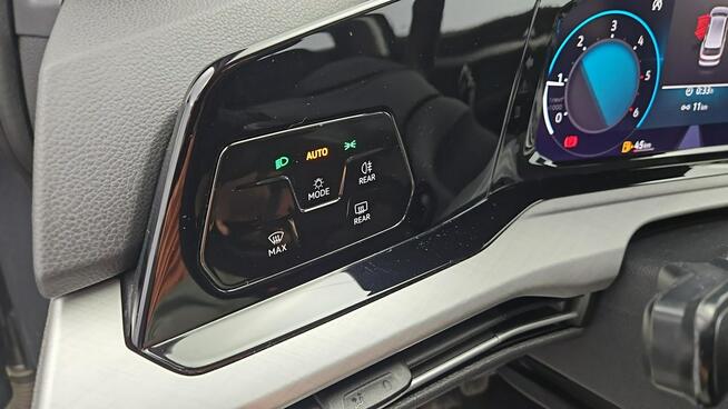 Volkswagen Golf VIII 2.0 TDI Life Variant ! Z Polskiego Salonu ! Faktura VAT !