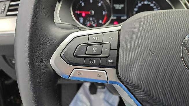 Volkswagen Passat Variant 2.0 TDI EVO Elegance ! Z Polskiego Salonu ! Faktura Vat !