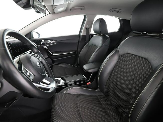 Kia XCeed PHEV automat full LED klima auto navi grzane fotele kamera i czujniki