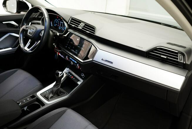 Audi Q3 35TFSI 150KM Stronic Tempomat Led Kamera SmartphoneInterface Alu17