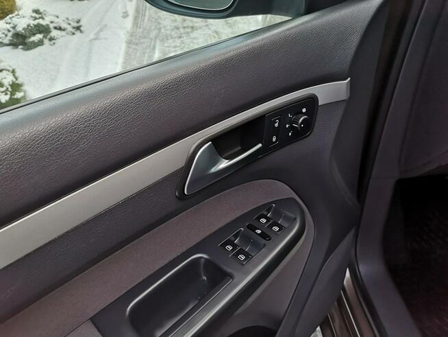 Volkswagen Touran 1.6 TDI 105KM Klimatronic Isofix Alu 16 7 osób Serwis
