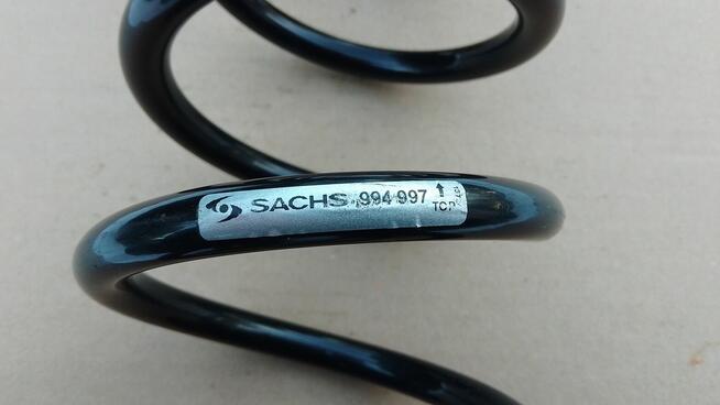 Sprężyna zawieszenia tył BMW 7 F01 F02 F03 F04