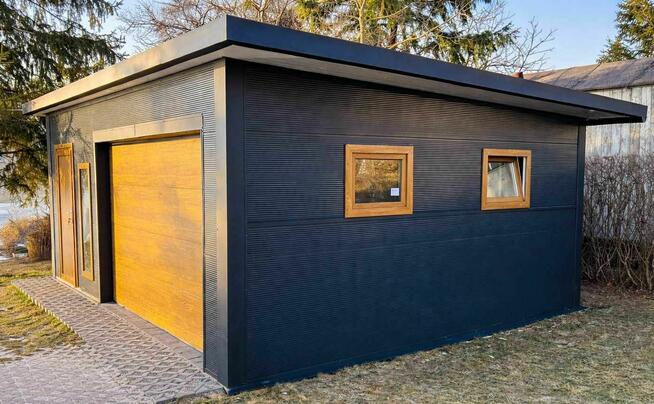 Garaż z płyty warstwowej 6x5 | okno FIX | Brama segmentowa