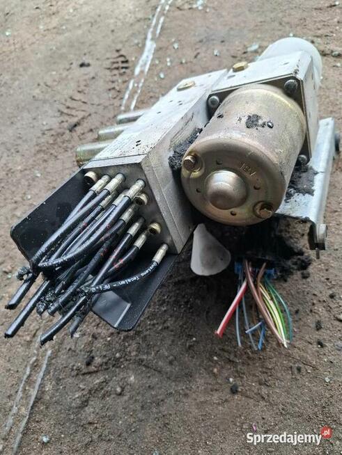 Pompa Hydrauliczna Dachu Mercedes CLK W208 - A2088001048