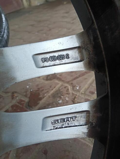 Felgi z oponami seat cupra r18 112x5 225/45/18 1p0601025e