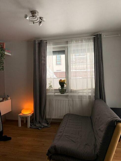 Wynajmę kawalerke na os.7 Życzeń