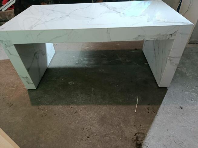 Umywalki nablatowe z płytek ceramicznych, donice, stoły