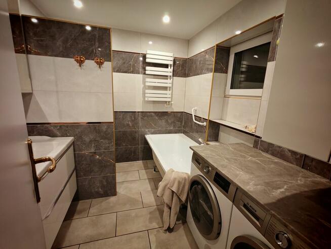 Bezczynszowe 81m2, bez pośrednika, połowa domku, z garażami