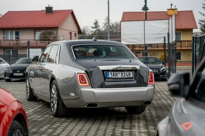 Rolls-Royce Phantom 6.7 V12 TwinTurbo 571KM / BeSpoke / Ikona / Jedyny w PL / Bezwypadkowy