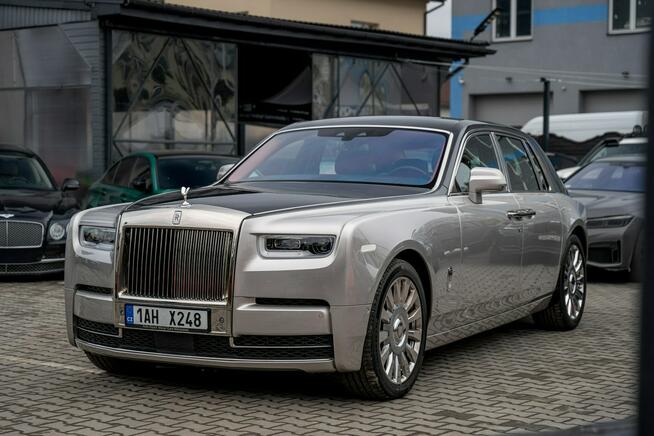 Rolls-Royce Phantom 6.7 V12 TwinTurbo 571KM / BeSpoke / Ikona / Jedyny w PL / Bezwypadkowy