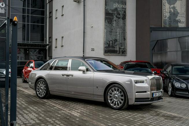 Rolls-Royce Phantom 6.7 V12 TwinTurbo 571KM / BeSpoke / Ikona / Jedyny w PL / Bezwypadkowy
