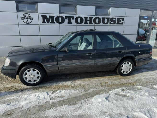 Mercedes E 200
