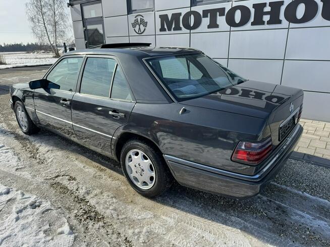 Mercedes E 200