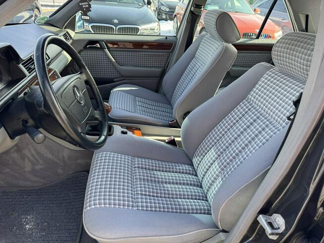 Mercedes E 200