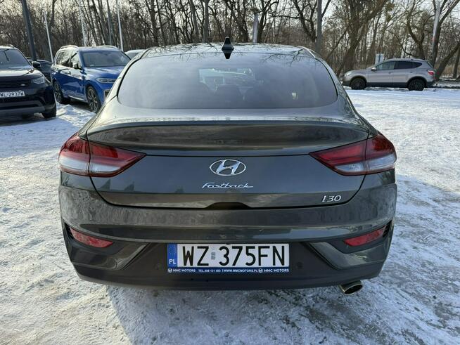 Hyundai i30 Fastback 1.5 T-GDi 7DCT 48V 160KM Smart Salon PL Serwis FV23%