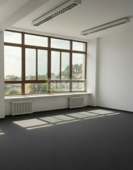 Pofabryczny klimat, recepcja, parking , dostęp24h