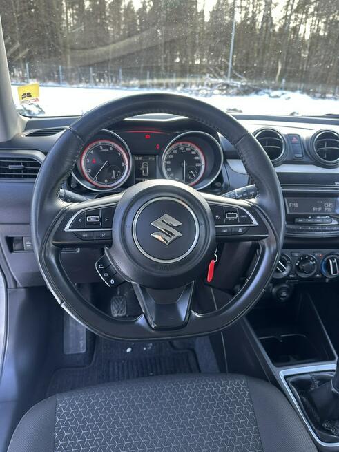 Suzuki Swift Polski Salon