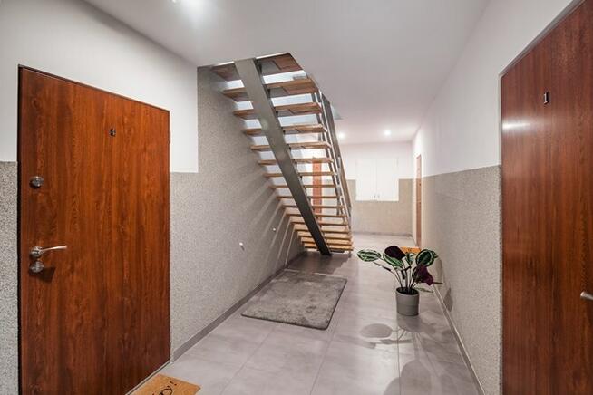 Wielka 12, Pogoń, funkcjonalna kawalerka