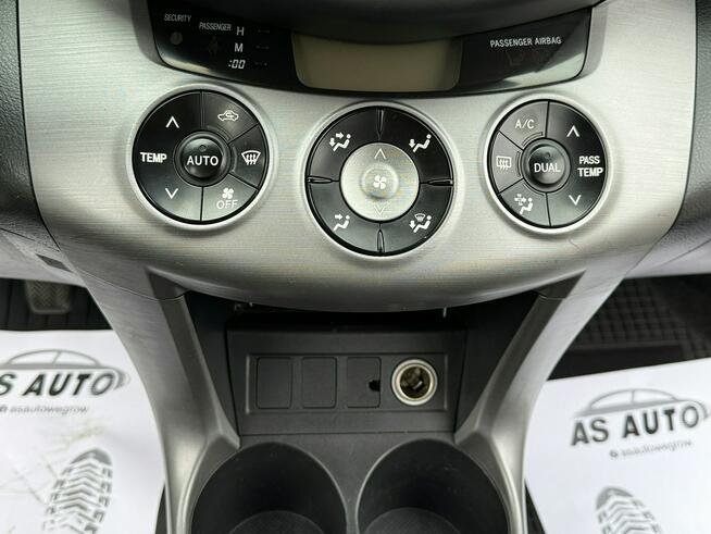 Toyota RAV-4 2.2D4D 136KM 4x4 Executive/Serwis/Skóry/Alufelgi16