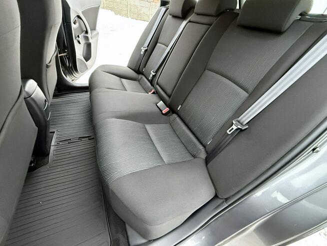 Toyota Avensis 1,6VVTi 132KM SOL/Pod.Fotele/Hak/Serwisowany