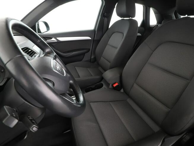 Audi Q3 automat PDC hak grzane fotele tempomat climatronic