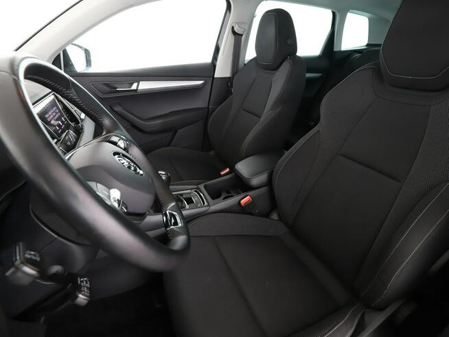 Škoda Karoq FV23% full LED navi klima auto virtual cocpit czujniki parkowania