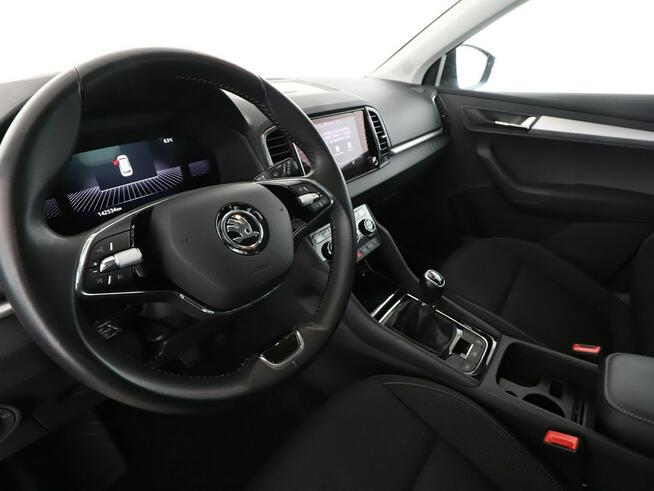 Škoda Karoq FV23% full LED navi klima auto virtual cocpit czujniki parkowania