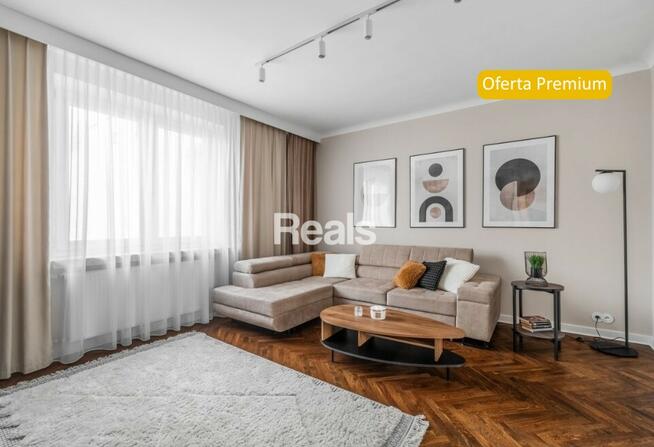 Z garderobą i piwnicą