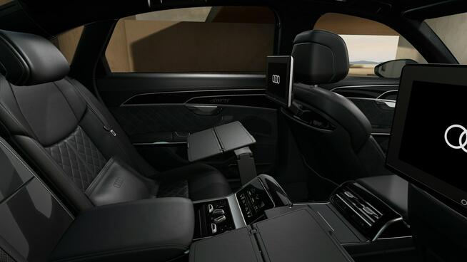 Audi A8 Lang_OśSkrętna_Masaże_Wentylacja_HeadUp_Panorama_B&O_Webasto_Dociągi_