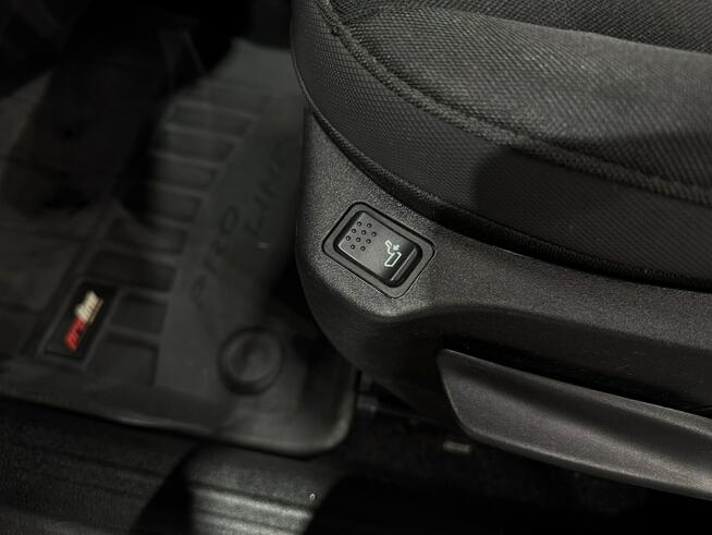 Jeep Renegade Sport Limited 1.4 140KM M6 2015 r., salon PL, serwisowany