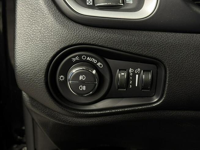 Jeep Renegade Sport Limited 1.4 140KM M6 2015 r., salon PL, serwisowany