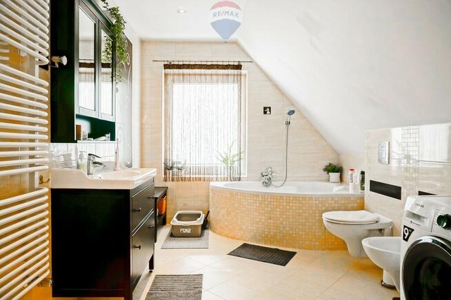 Dom 275m2 z usługowym parterem, Żyrardów