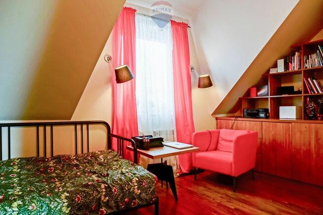 Dom 275m2 z usługowym parterem, Żyrardów