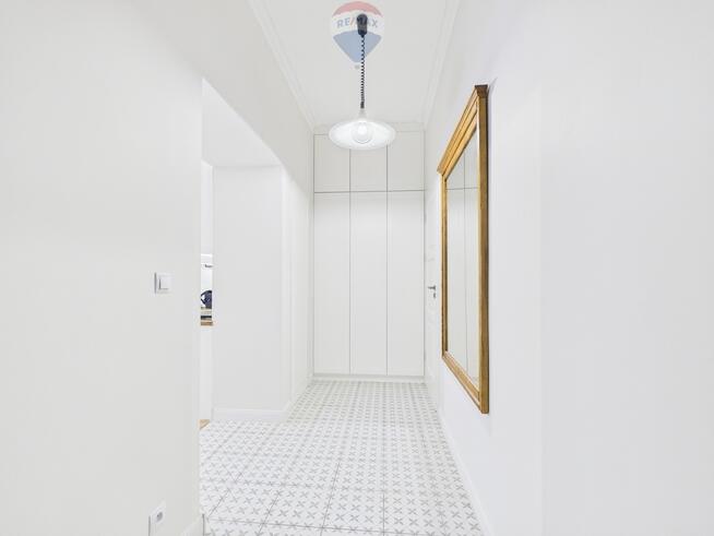 Dwupokojowe, nieumeblowane mieszkanie w kamienicy