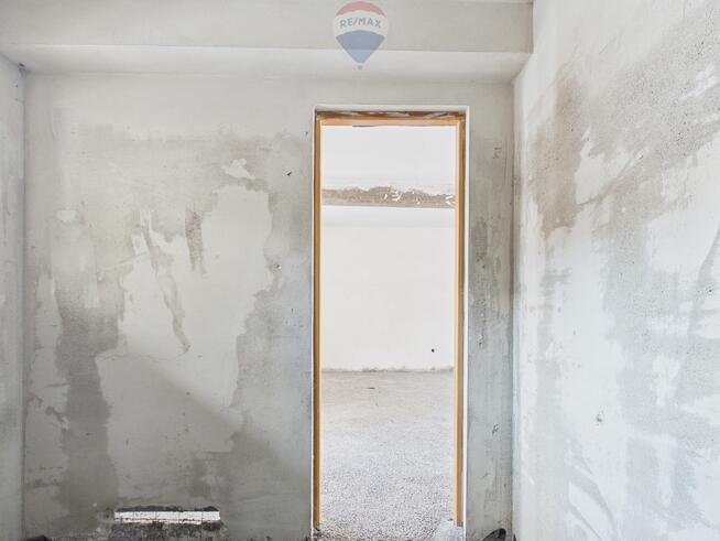 Działka z rozpoczętą budową w Dzianiszu Górnym